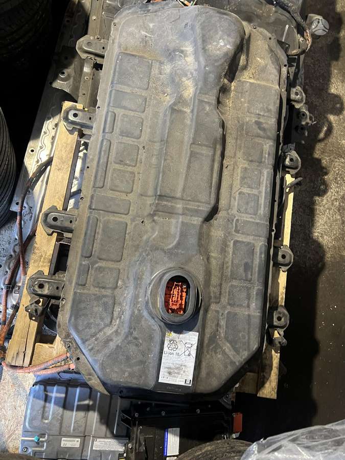Mitsubishi Outlander electrical wiring, engine