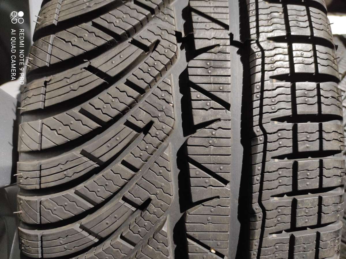 Pirelli, žieminės 235/40 R18
