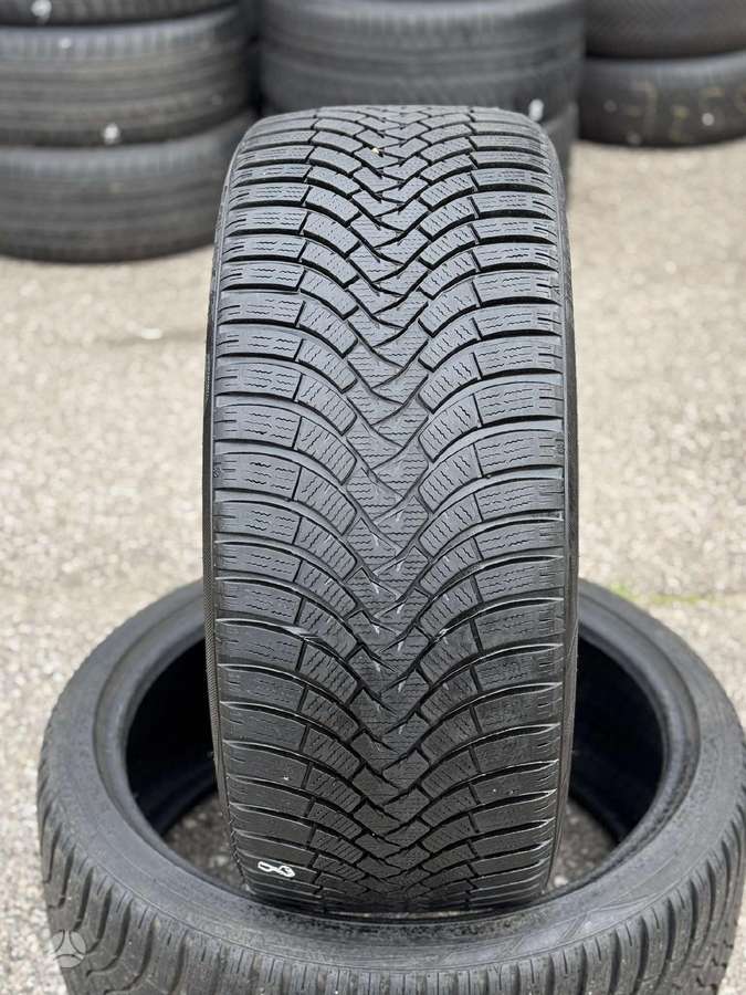 Falken EUROWINTER HS01, winter 255/35 R21