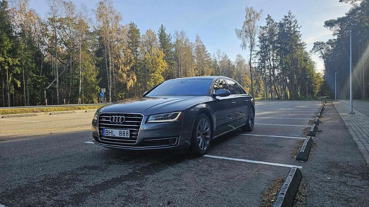 Audi A8, 3.0 l., Седан