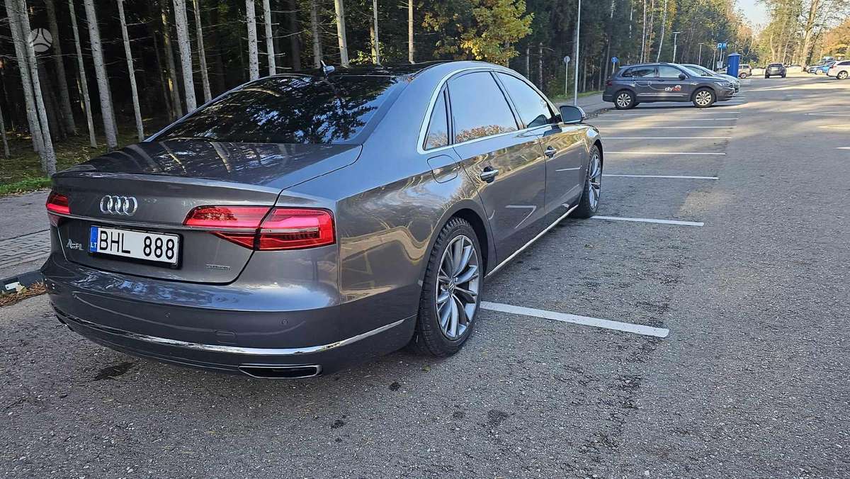 Audi A8, 3.0 l., Седан