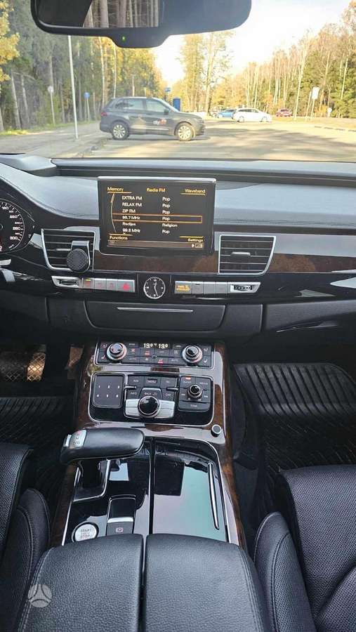 Audi A8, 3.0 l., Седан