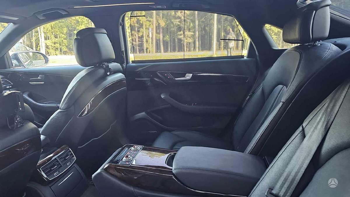 Audi A8, 3.0 l., Седан