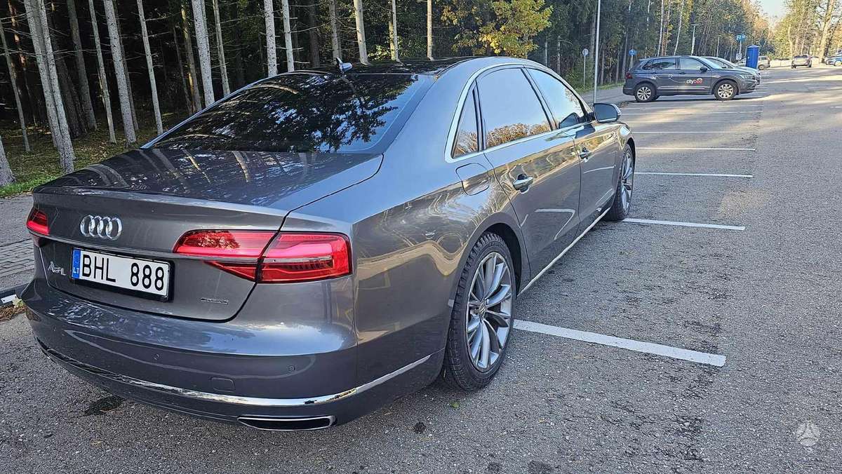 Audi A8, 3.0 l., Седан