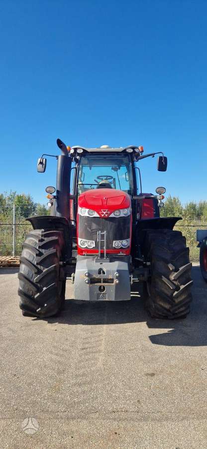 Massey Ferguson 8727, traktoriai
