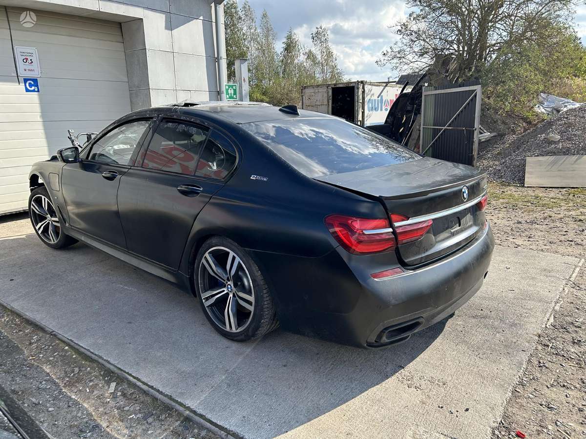 BMW 7 serija
