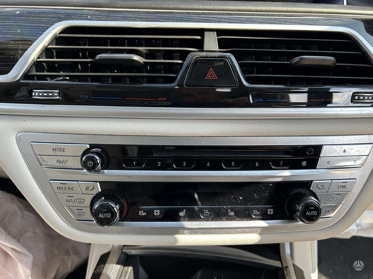 BMW 7 serija