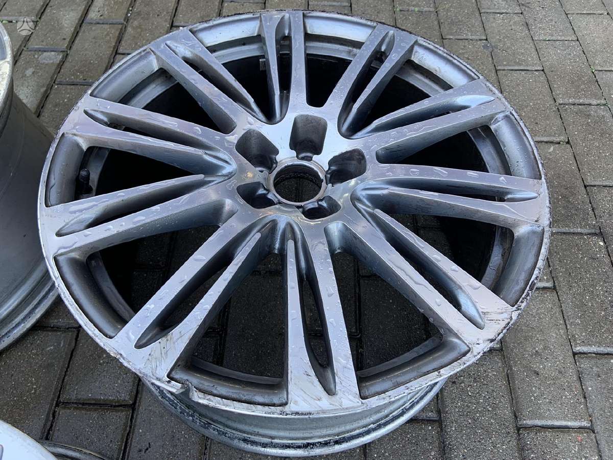Audi 4H0601025AE, light alloy, R20