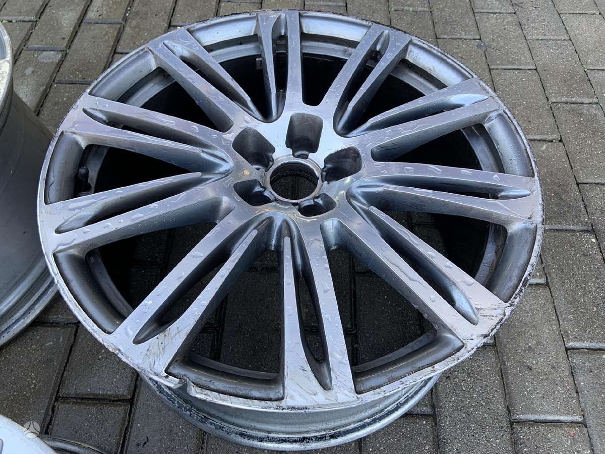 Audi 4H0601025AE, light alloy, R20