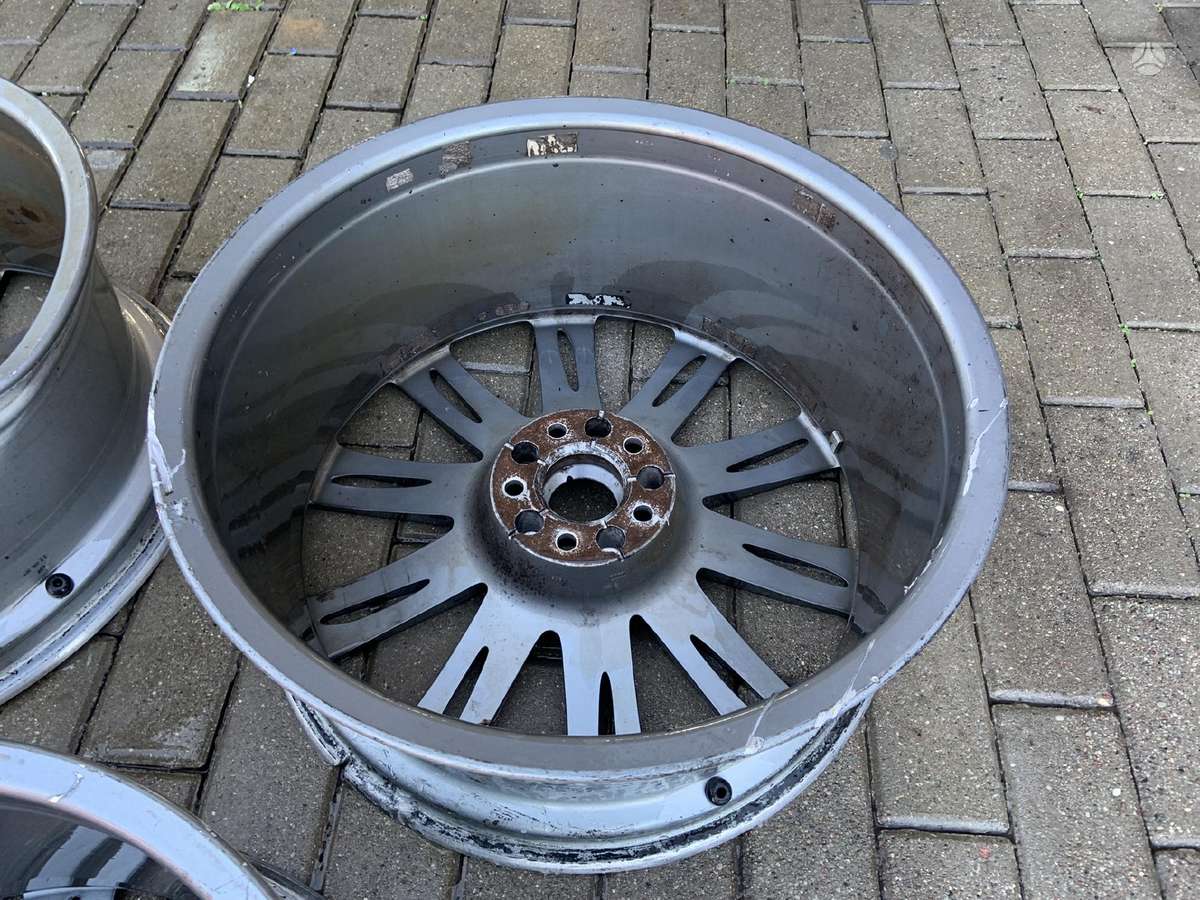Audi 4H0601025AE, light alloy, R20