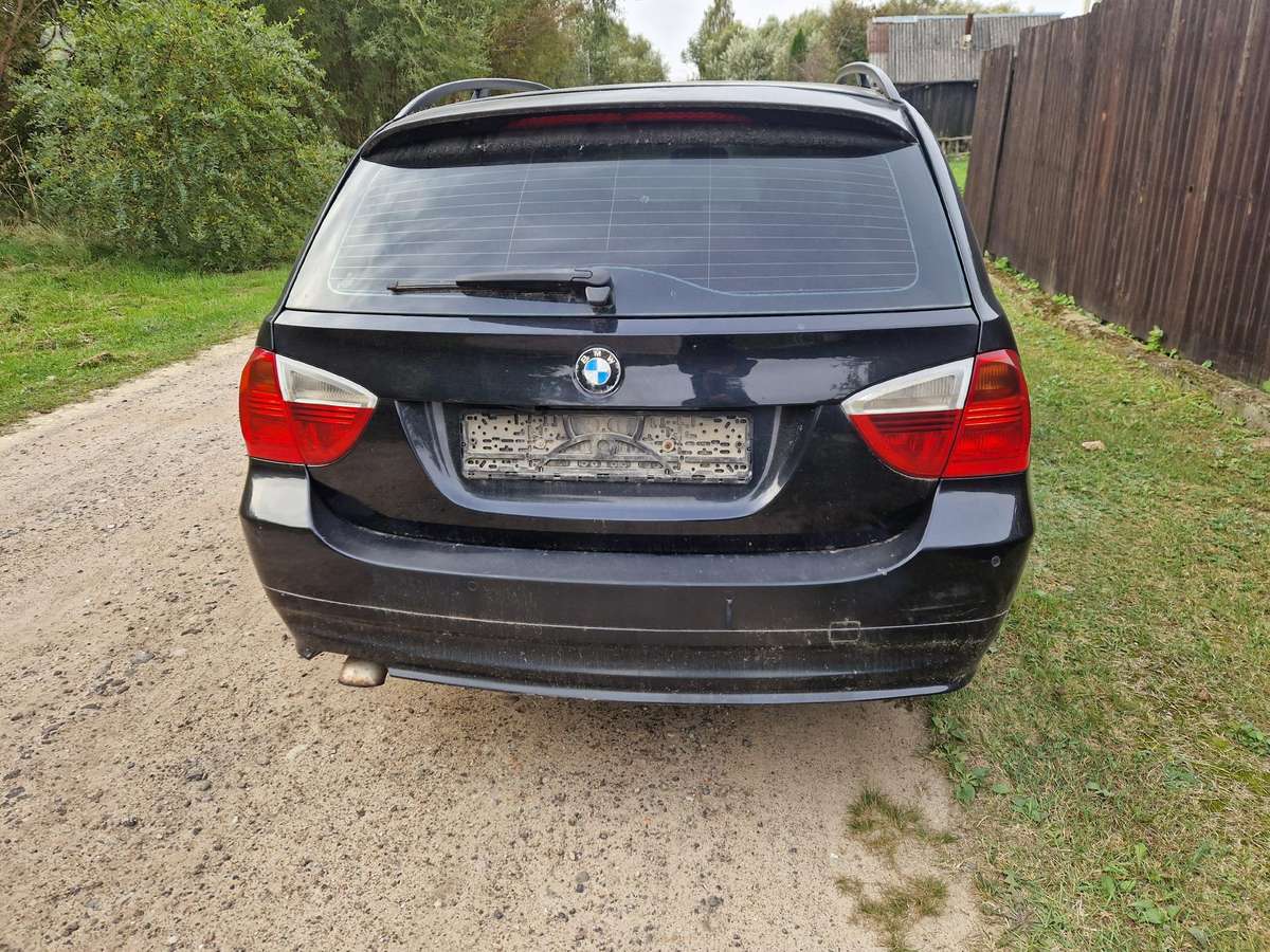 BMW 320 Dalimis