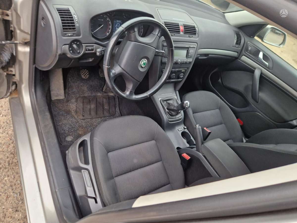 Skoda Octavia Minsko pl 33a 5 angaras