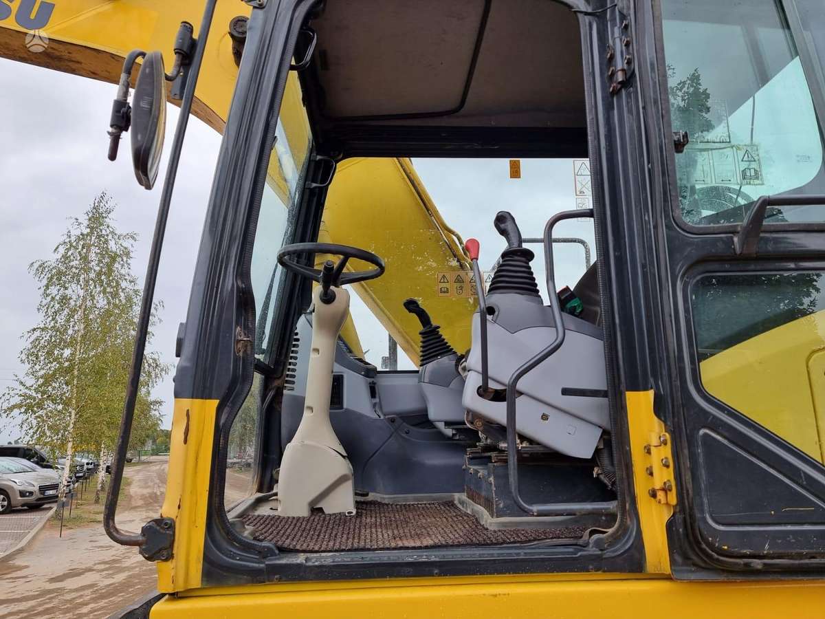 Komatsu PW 160-7, ekskavatoriai