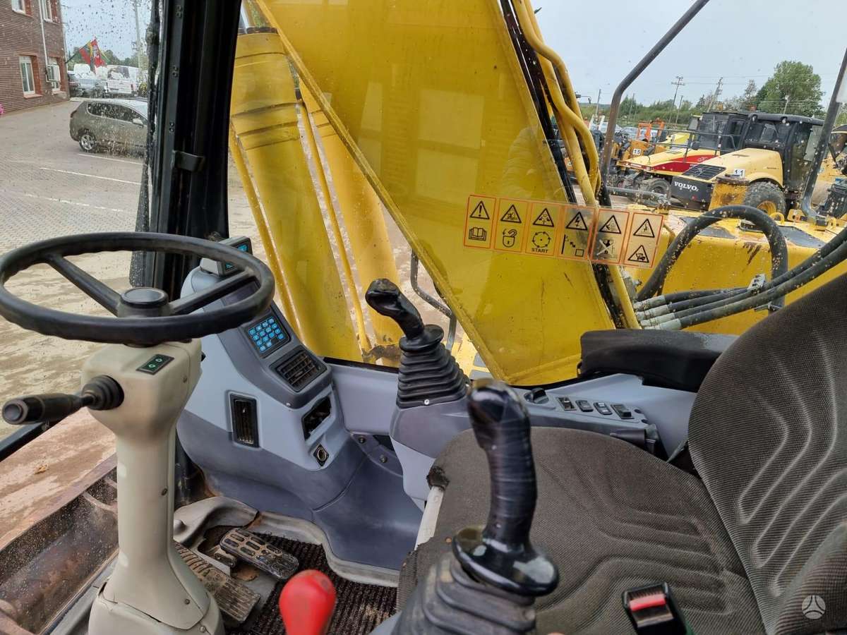 Komatsu PW 160-7, ekskavatoriai