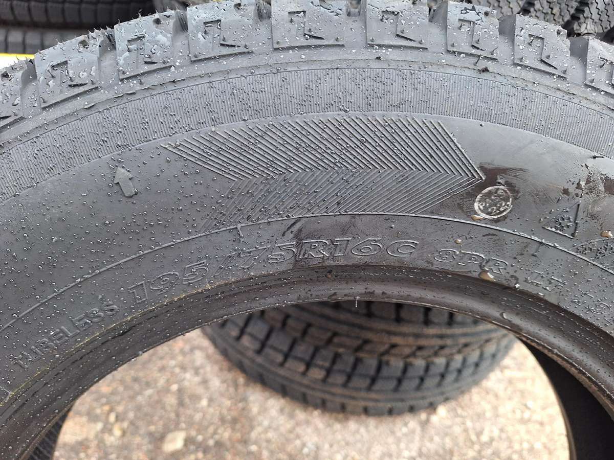 Maxtrek, winter 195/75 R16