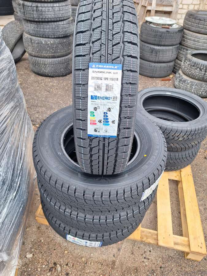 Maxtrek, winter 205/75 R16