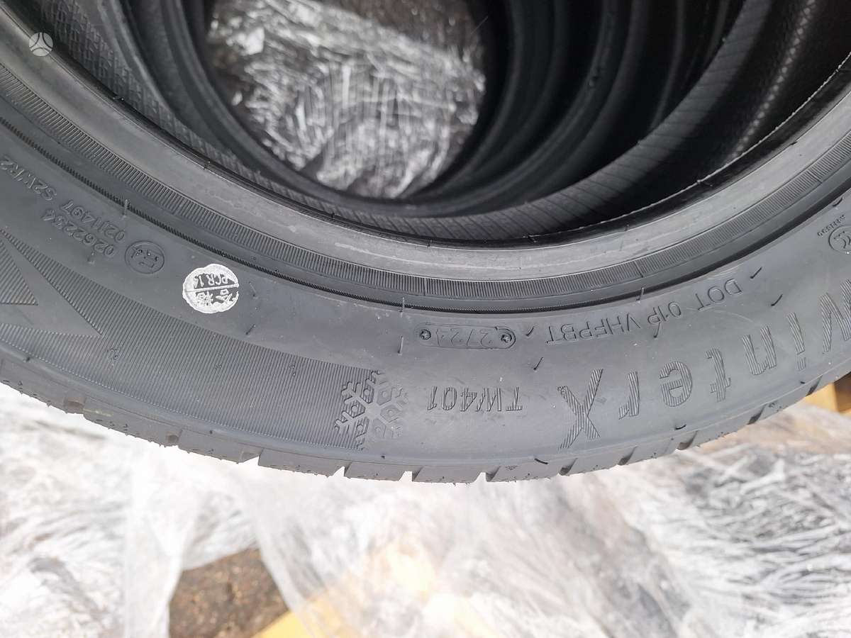 Triangle, winter 225/50 R17