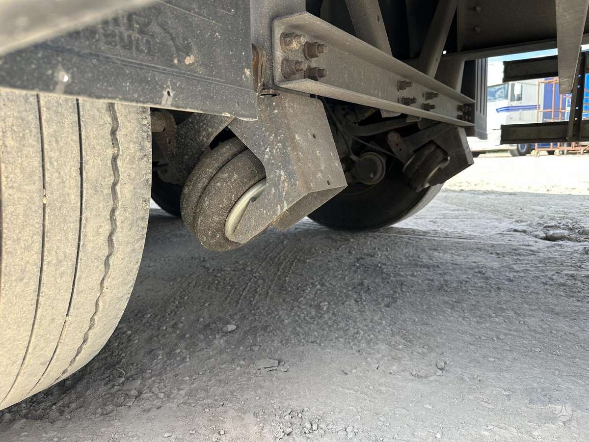 Schmitz Bort-schtora, curtainsider with dropside