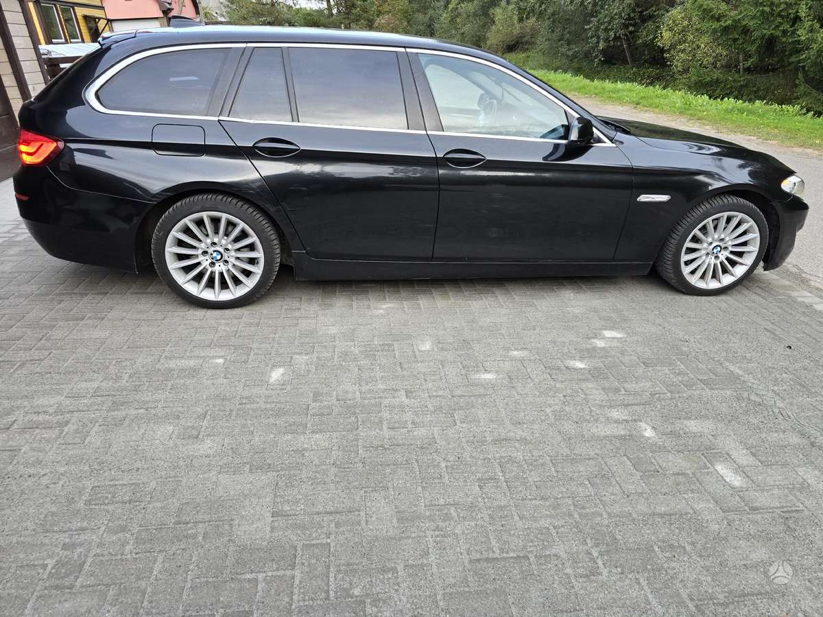 BMW 520, 2.0 l., Седан