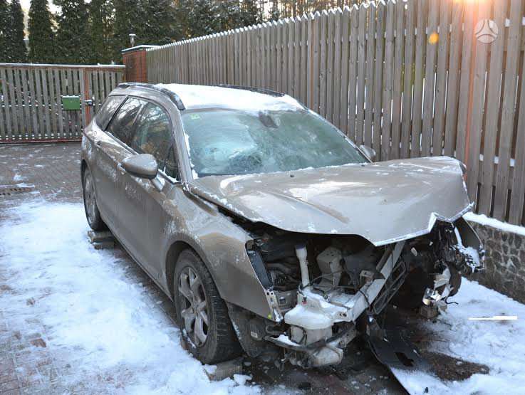 Citroen C5 dalimis. Variklis rfj