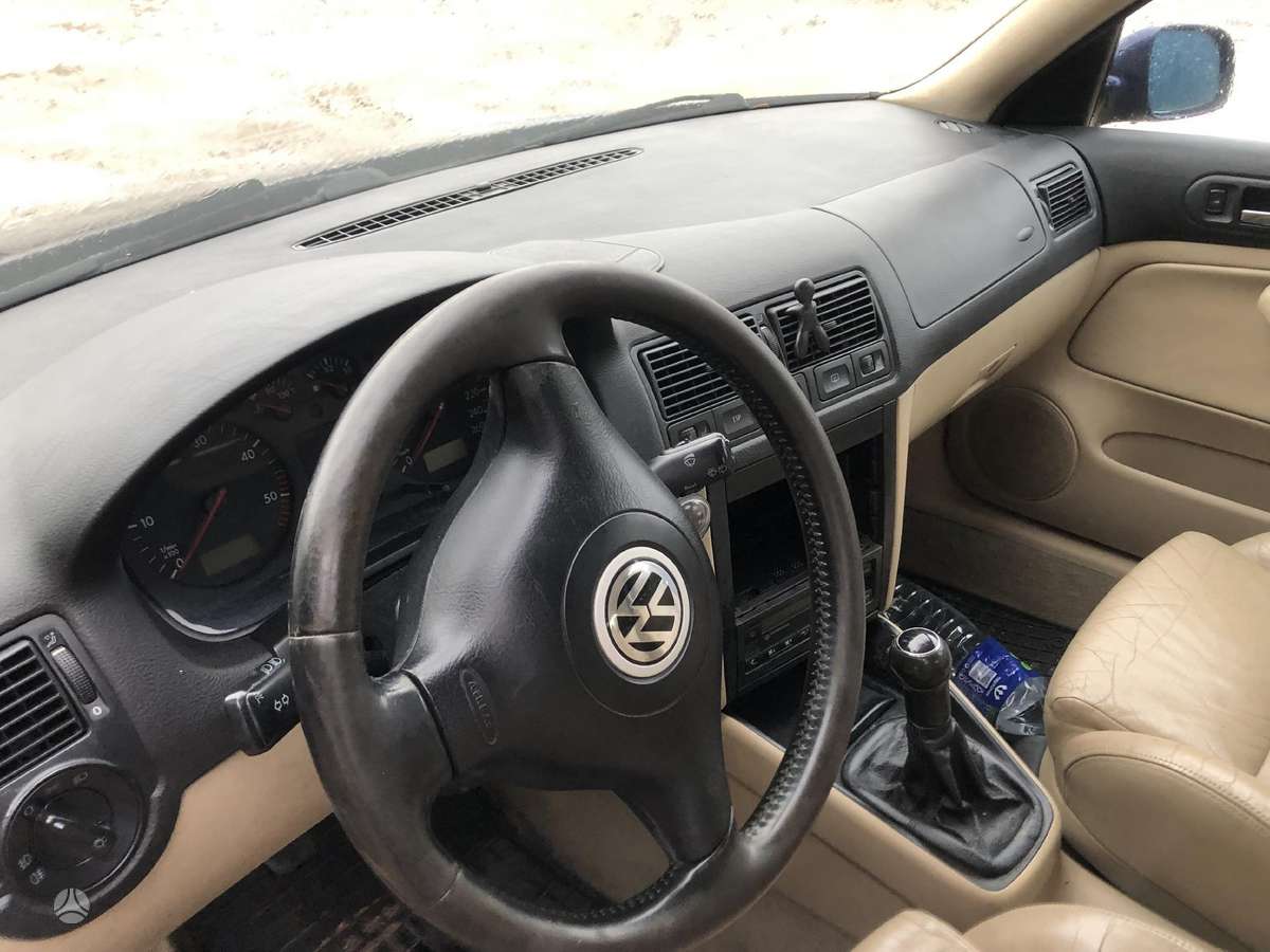 Volkswagen Golf dalimis