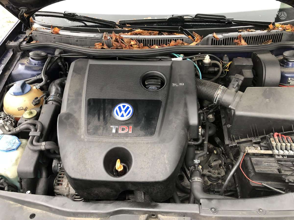 Volkswagen Golf for parts