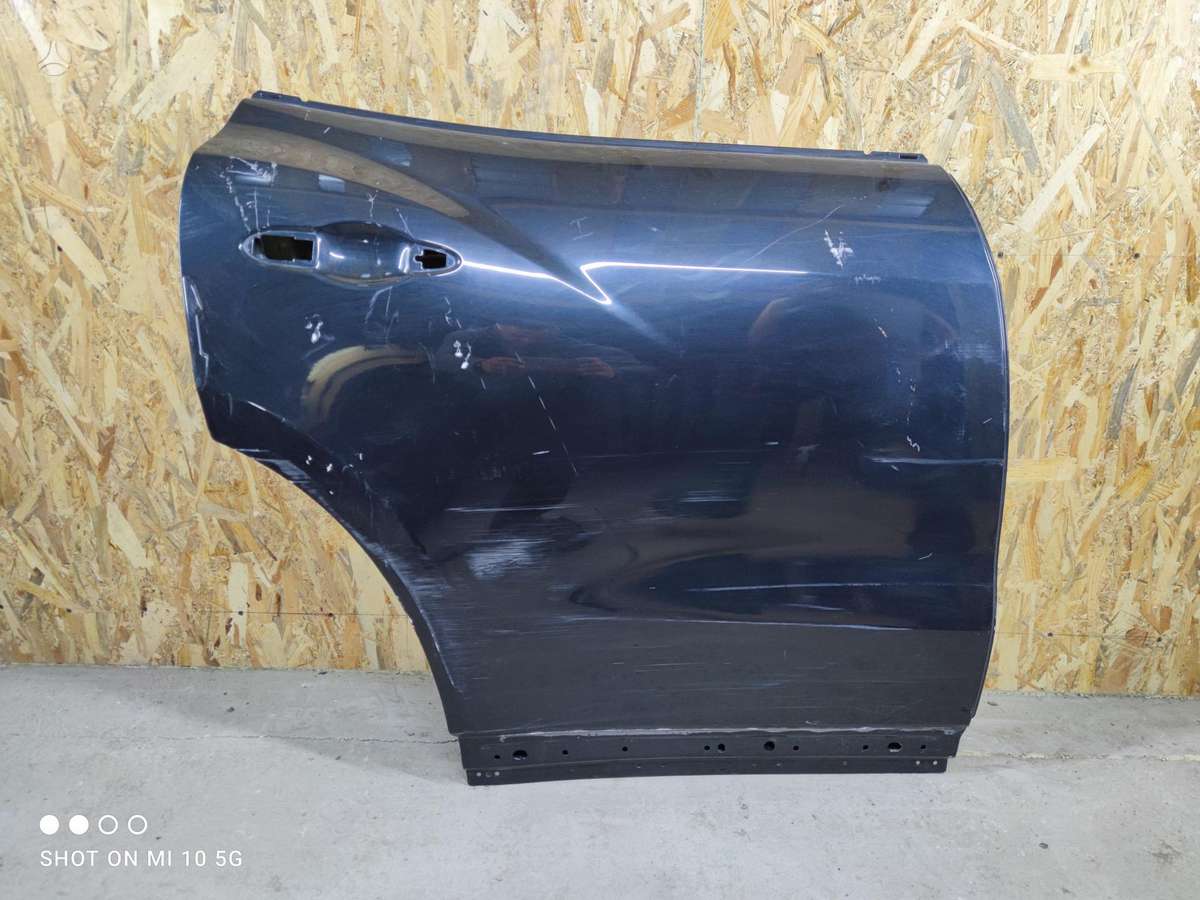 Maserati Levante doors