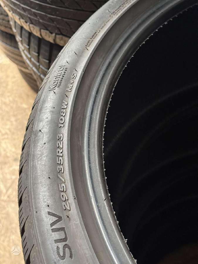 Hankook WINTER I*CEPT EVO 2, winter 295/35 R23