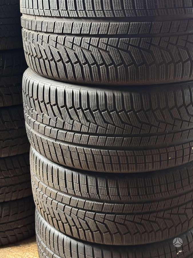 Hankook WINTER I*CEPT EVO 2, winter 295/35 R23