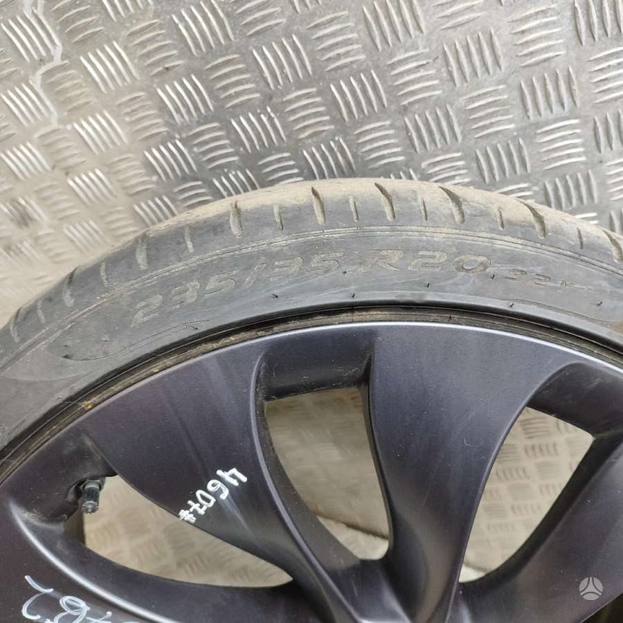 TESLA Model 3, lengvojo lydinio, R20