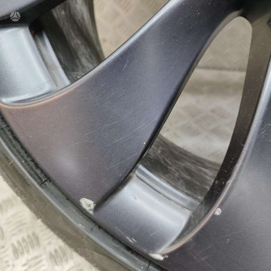 TESLA Model 3, light alloy, R20