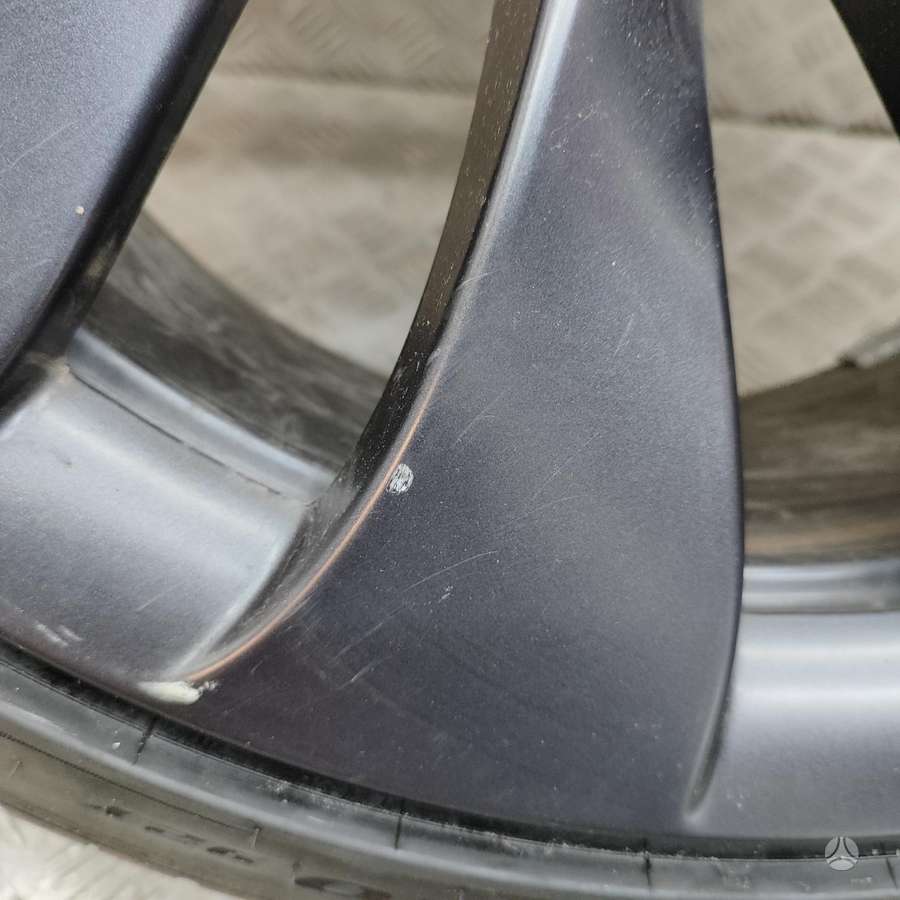 TESLA Model 3, light alloy, R20