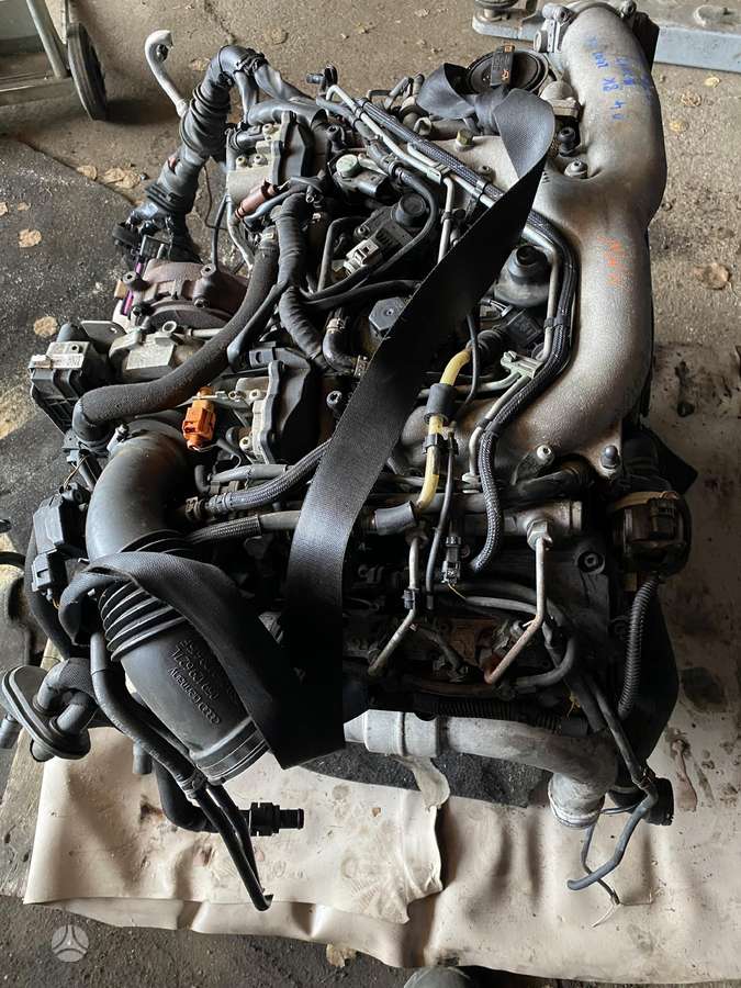 Audi A4, CGK, engine