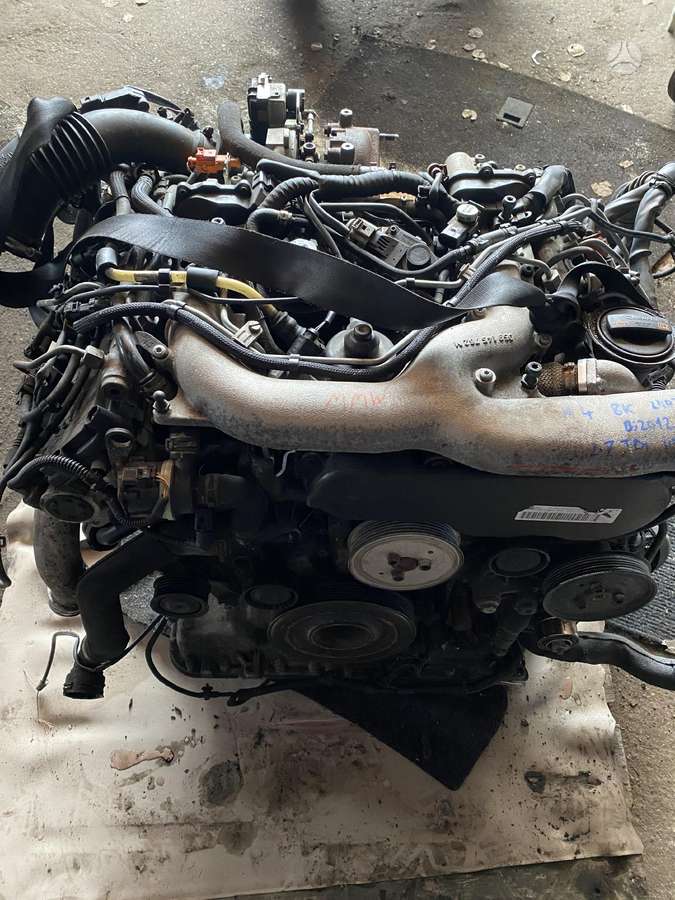 Audi A4, CGK, variklis