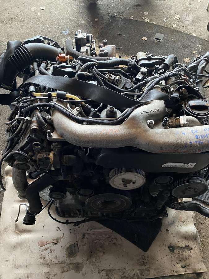 Audi A4, CGK, engine