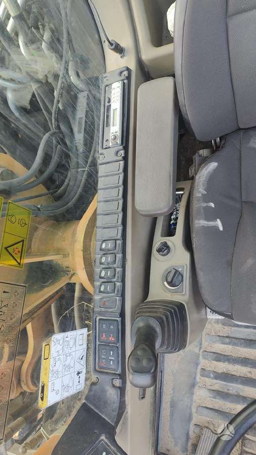 Case WX165, excavator