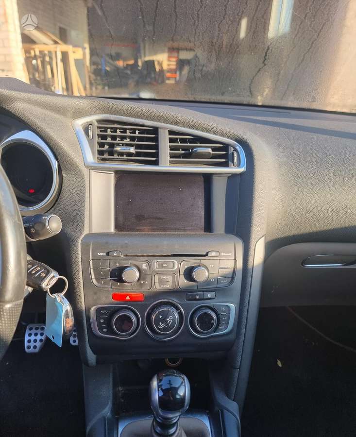 Citroen DS4 dalimis. Europa