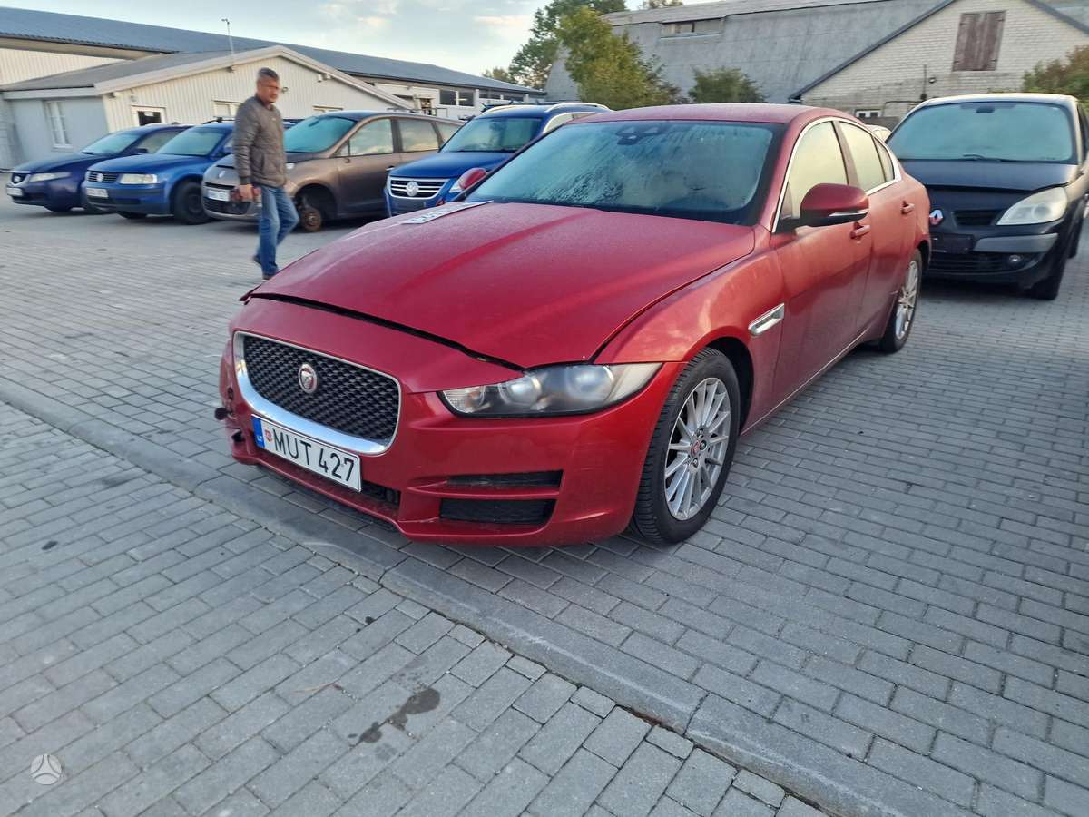 Jaguar XE