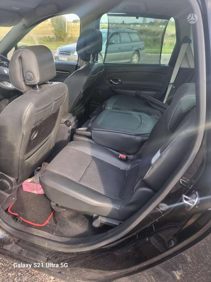 Renault Grand Scenic for parts