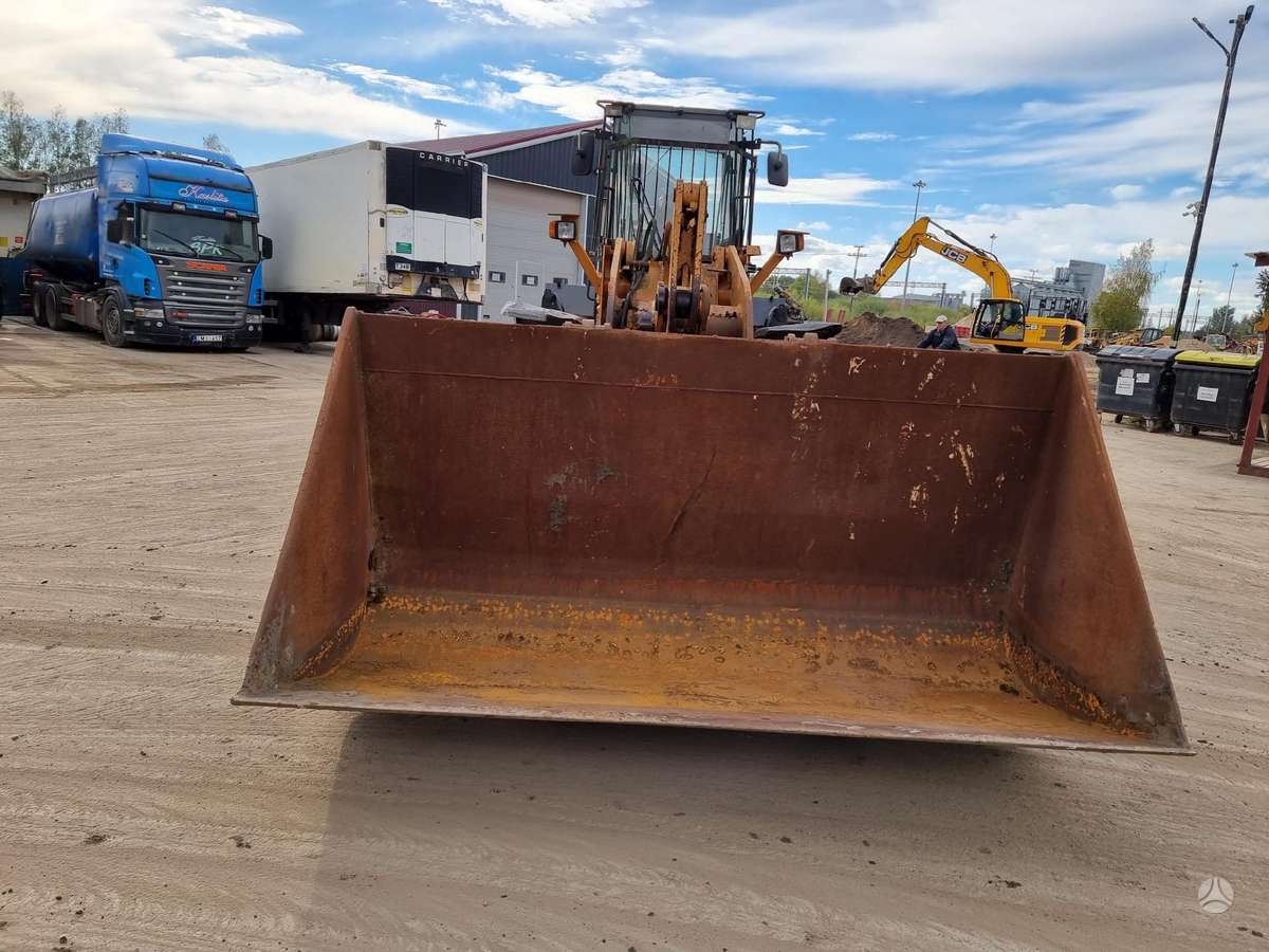 Case 721 D, frontal loader