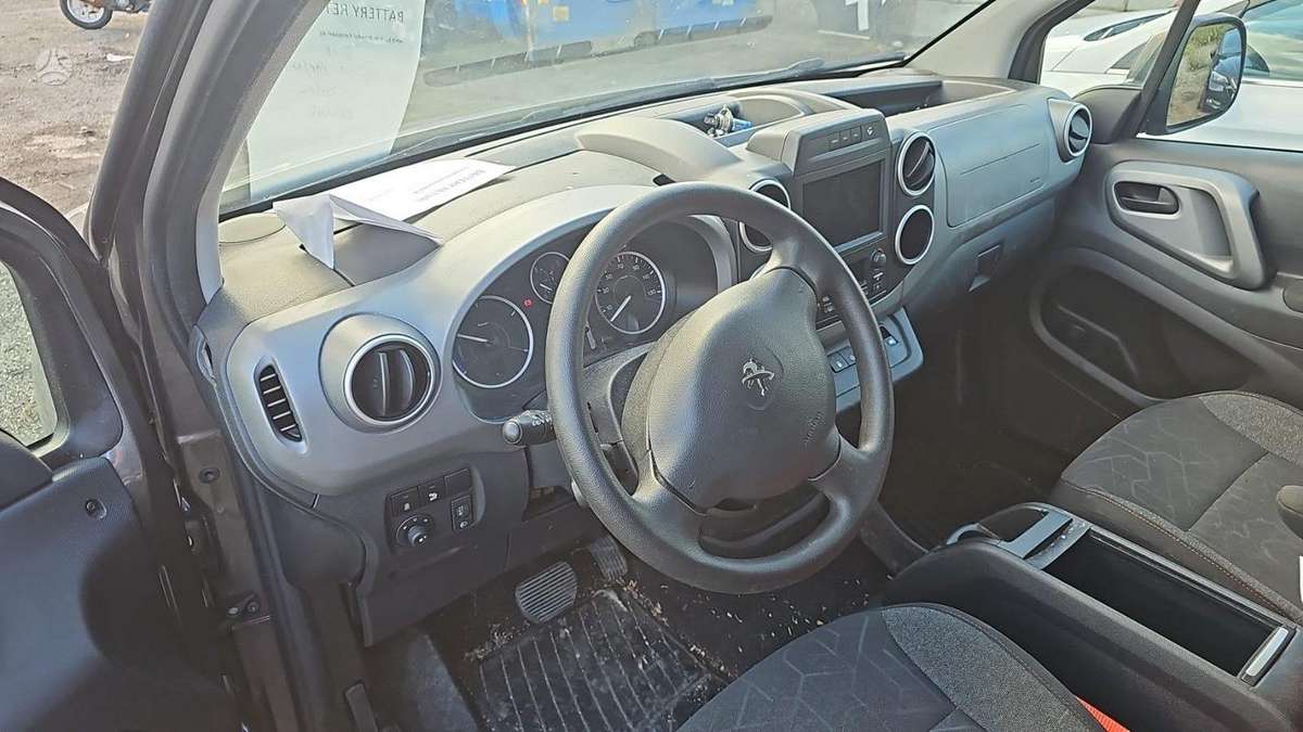 Peugeot Partner rezerves daļās