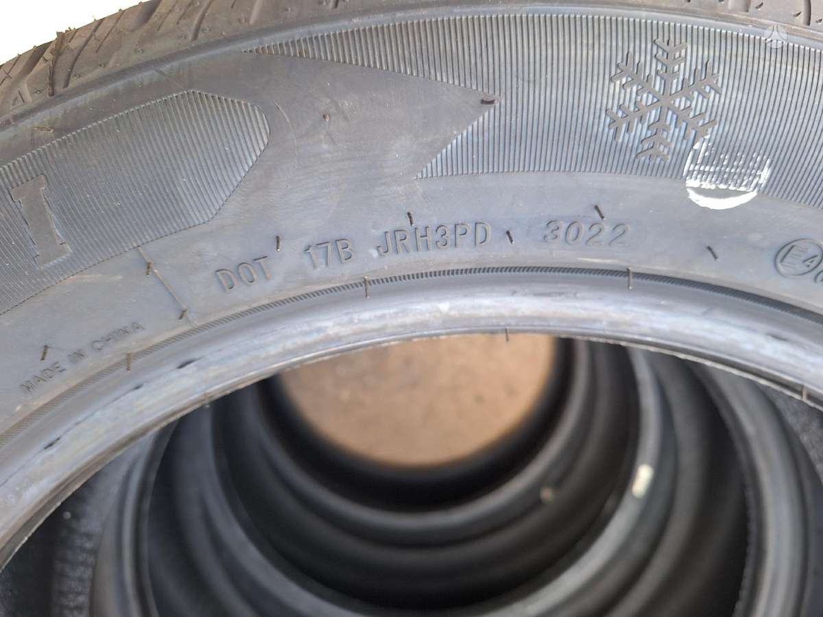 Rockblade, winter 215/55 R18