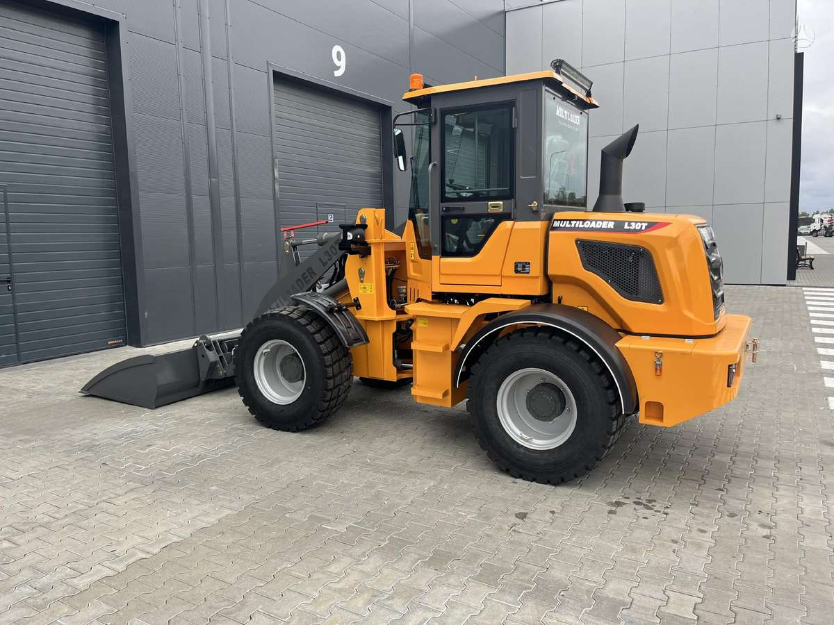 MULTILOADER L30T, self-propelled loaders