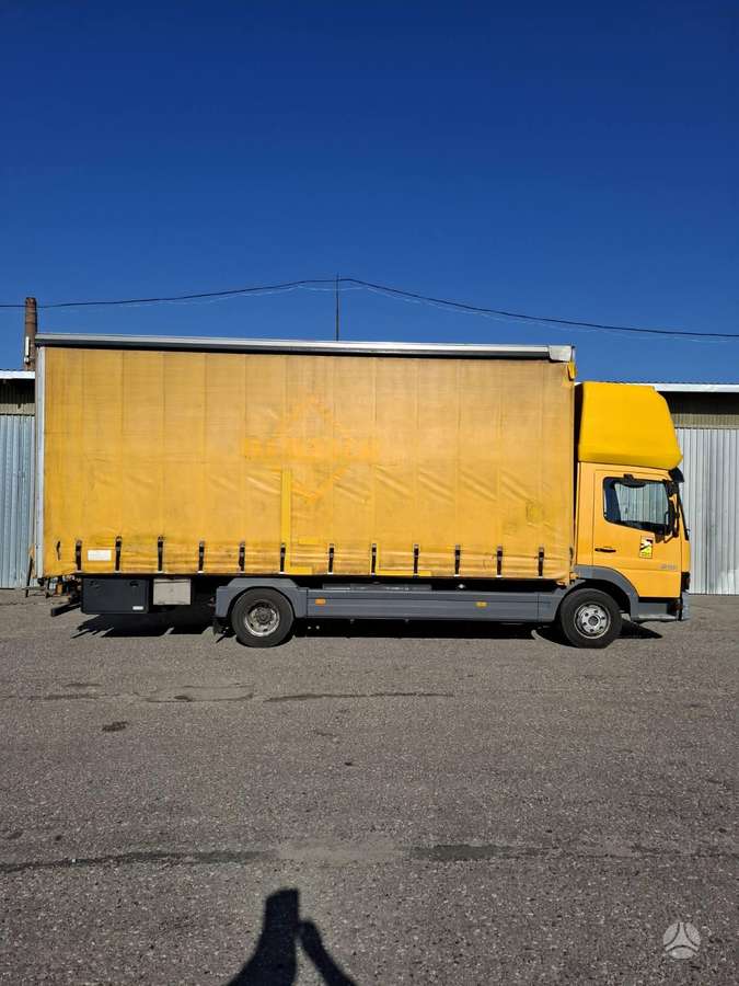 Mercedes-Benz Atego, dropside with curtains
