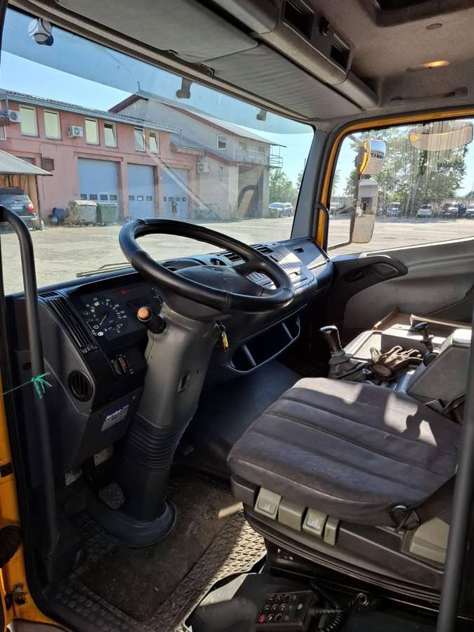 Mercedes-Benz Atego, dropside with curtains