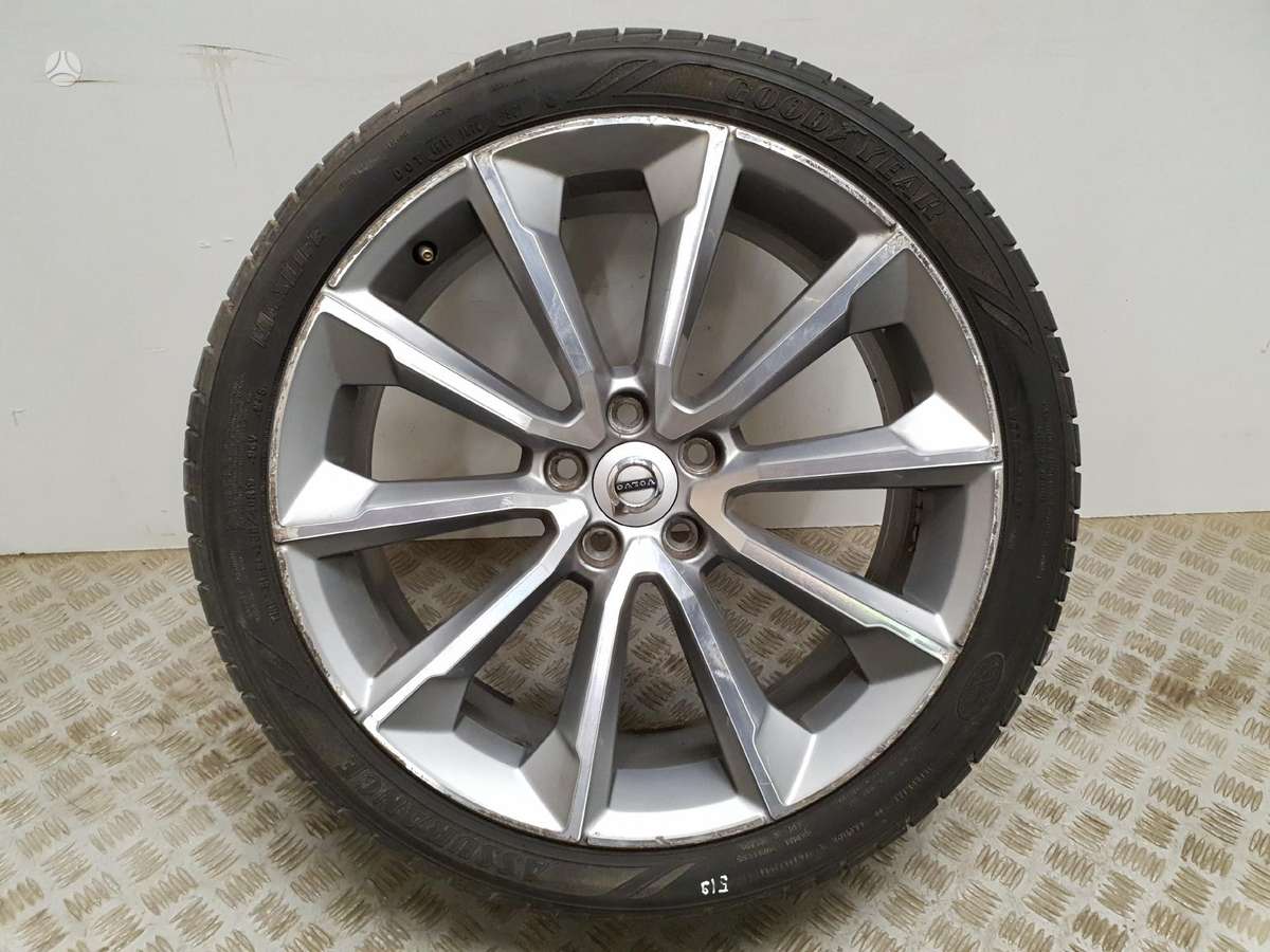 Volvo S60 2019, light alloy, R19