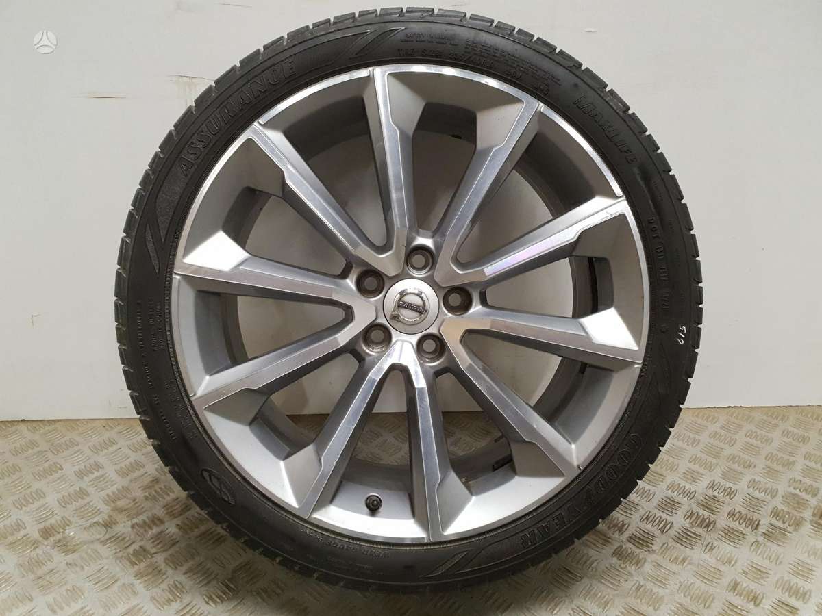 Volvo S60 2019, light alloy, R19
