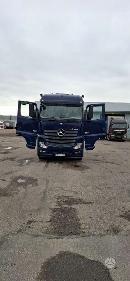 Mercedes-Benz Actros 1845, double sleeper