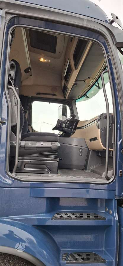 Mercedes-Benz Actros 1845, double sleeper