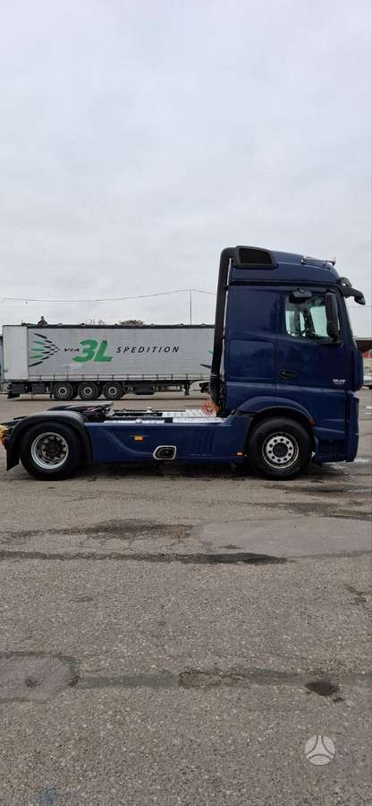 Mercedes-Benz Actros 1845, double sleeper